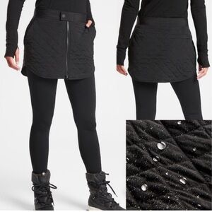 Athleta Toasty Buns Quilted Insulated Skirt Black
Size 10 NWT
